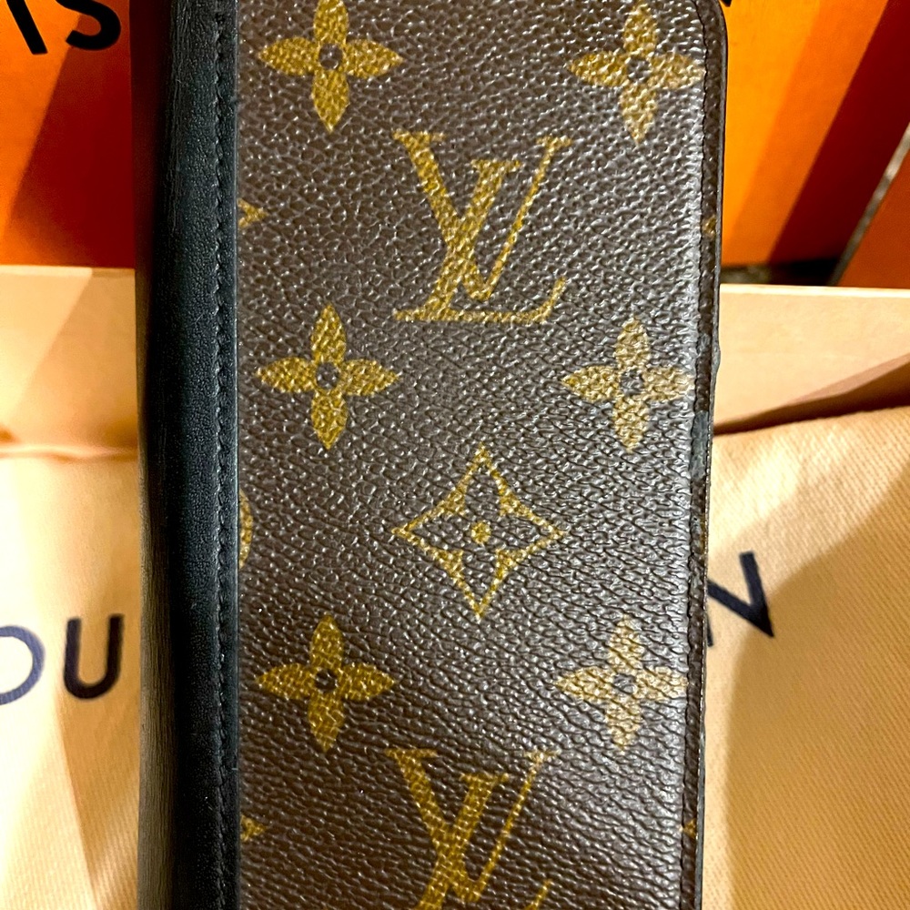 Louis Vuitton iPhone XR wallet